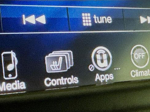 Used 2016 Chrysler 200 S w/ Comfort Group image 22