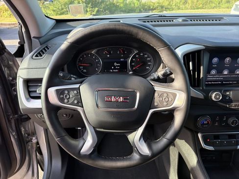 Used 2024 GMC Terrain SLT AWD/4WD image 24