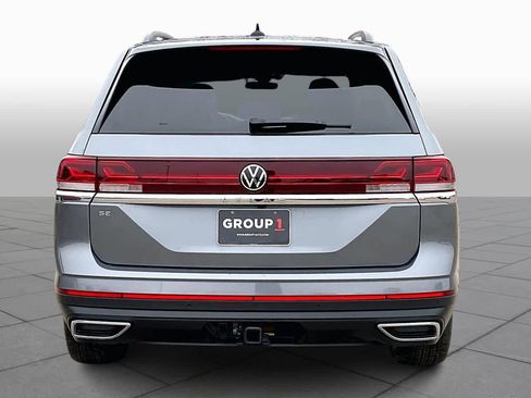 Used 2025 Volkswagen Atlas SE image 4