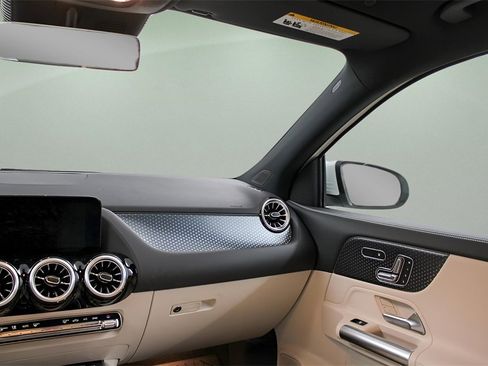 Used 2026 Mercedes-Benz GLA 250 image 15