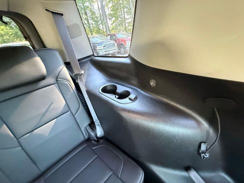 Used 2017 Chevrolet Tahoe LT AWD/4WD image 36