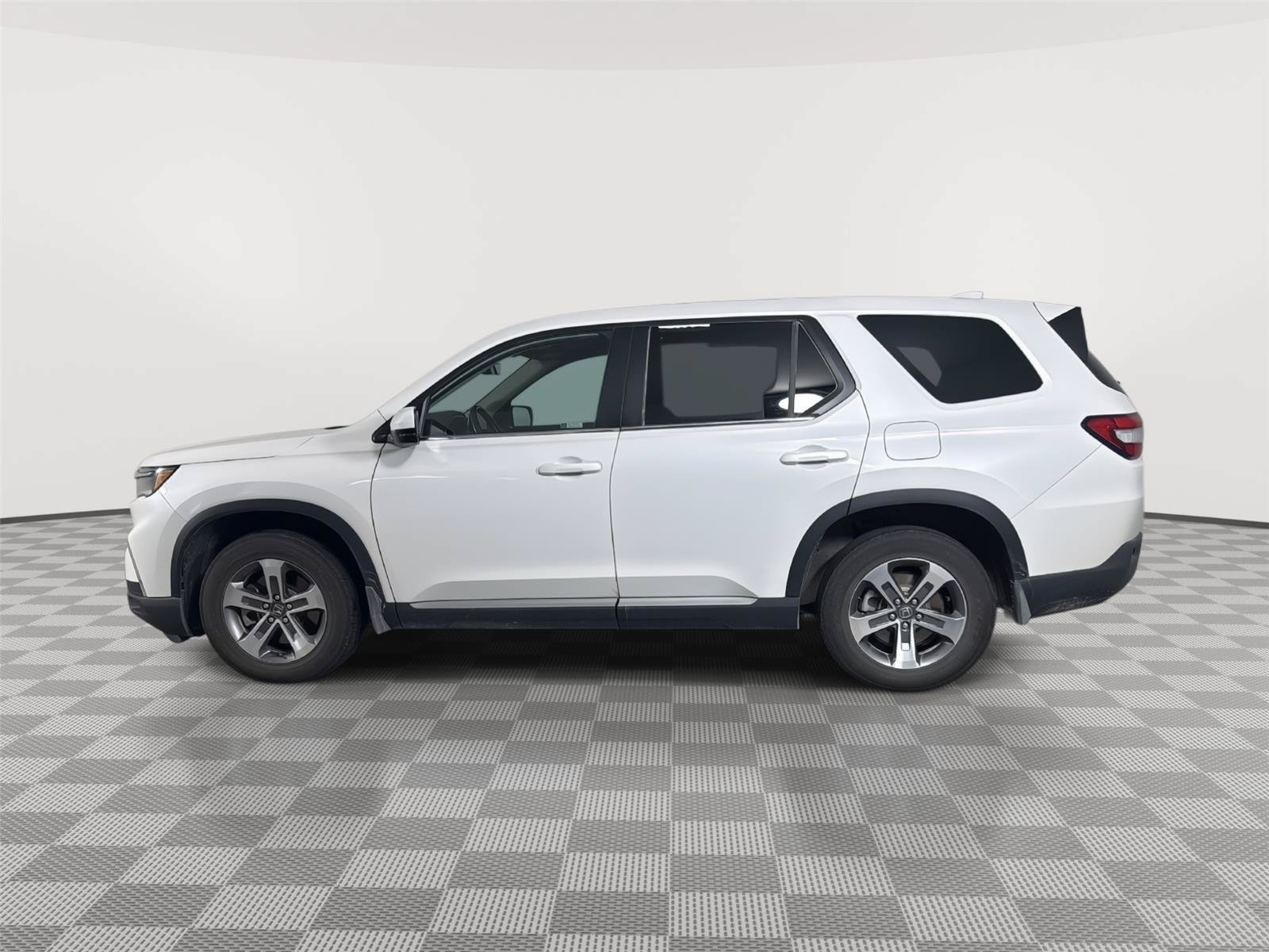 Used 2023 Honda Pilot EX-L image 4