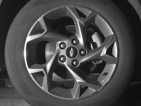 Used 2025 Chevrolet Trax LT FWD image 13