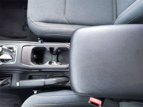 Used 2024 Jeep Gladiator Sport image 20