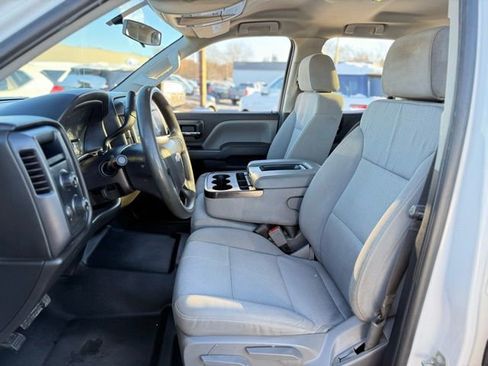 Used 2018 Chevrolet Silverado 1500 Custom image 2