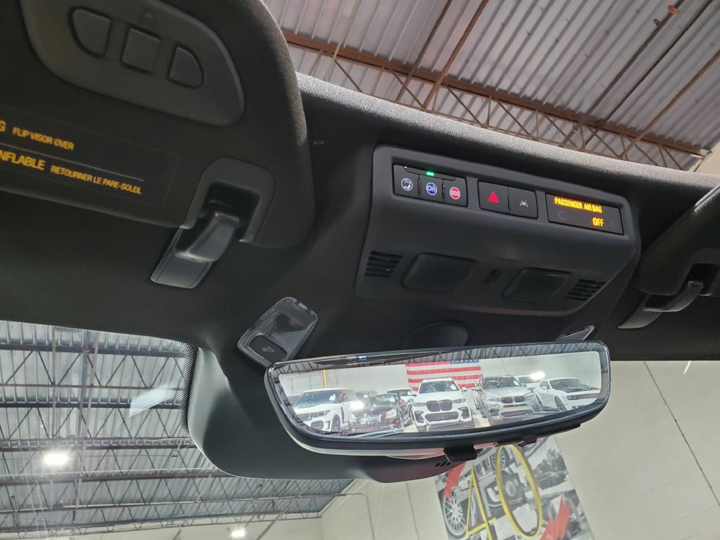 Used 2025 Chevrolet Corvette Z06 RWD image 29
