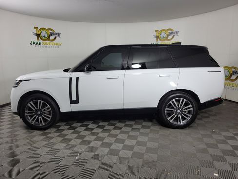 Used 2023 Land Rover Range Rover SE AWD/4WD image 4