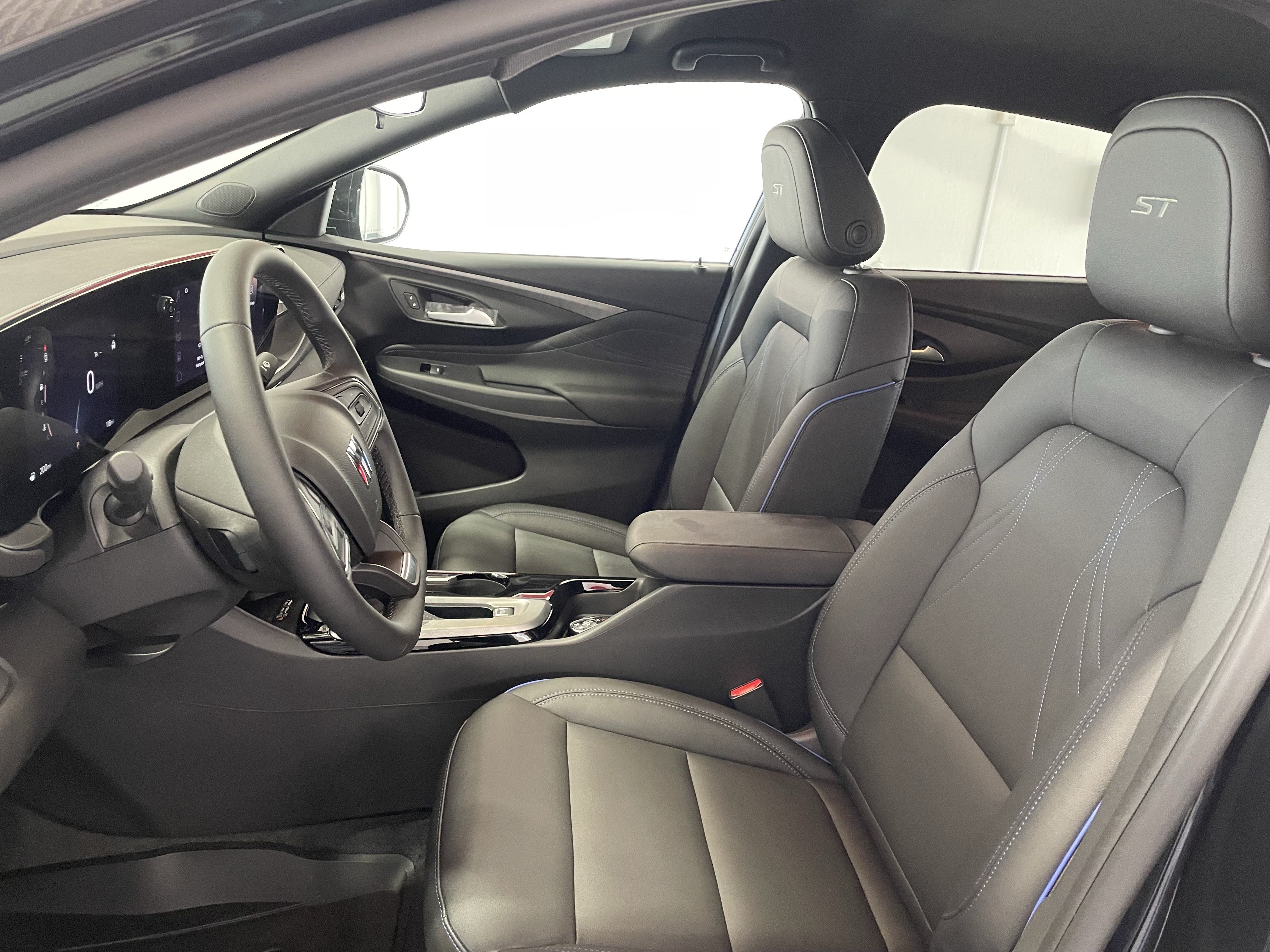 New 2026 Buick Envista Sport Touring w/ Convenience II Package FWD image 15