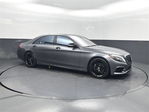 Used 2017 Mercedes-Benz S 550 4MATIC Sedan image 38
