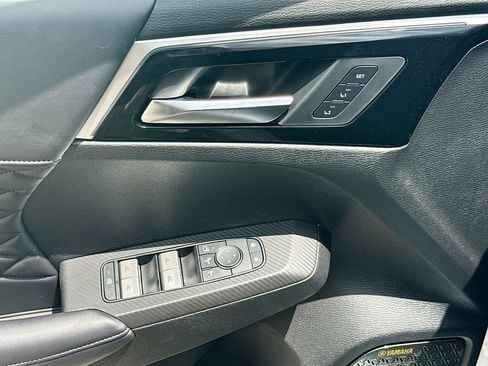 New 2026 Mitsubishi Outlander SEL FWD image 18