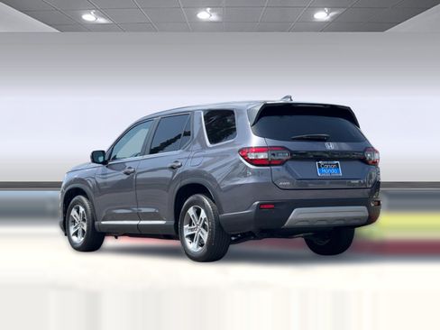 Certified 2024 Honda Pilot EX-L image 3