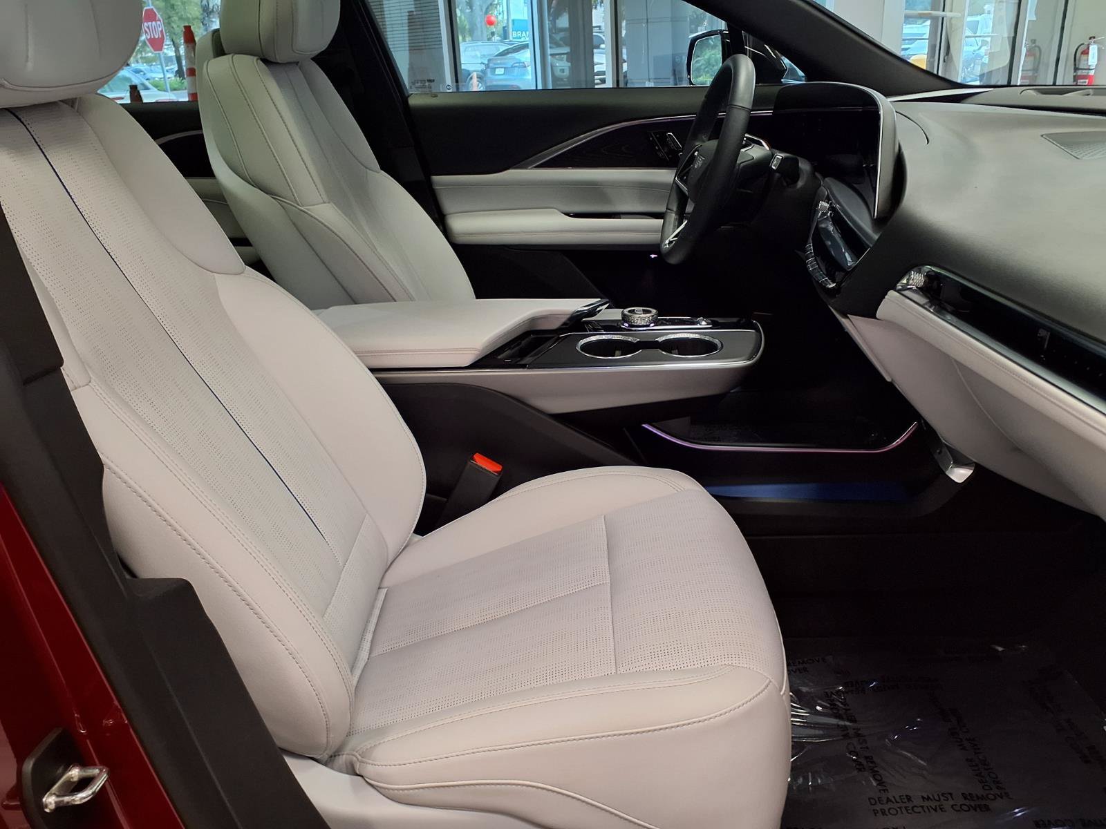 Certified 2024 Cadillac Lyriq Luxury RWD image 12