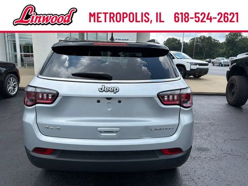 Used 2025 Jeep Compass Limited w/ Sun & Sound Group AWD/4WD image 6