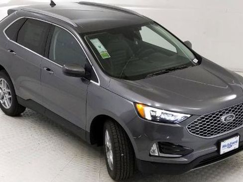 Certified 2024 Ford Edge SEL w/ Convenience Package AWD/4WD image 12