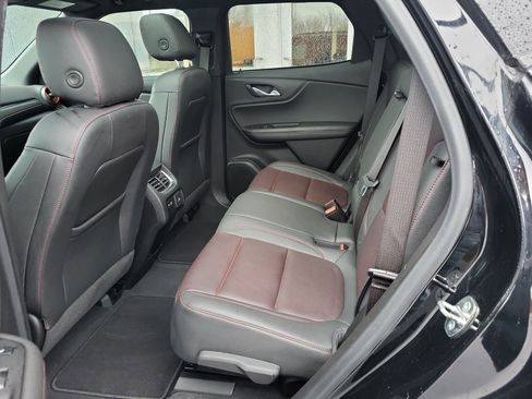 Certified 2022 Chevrolet Blazer RS w/ Enhanced Convenience Package image 11