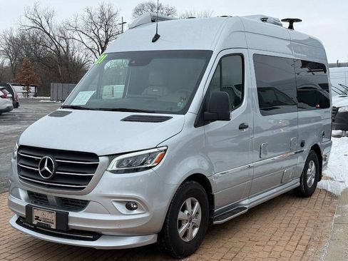 Used 2021 Mercedes-Benz Sprinter 2500 image 7