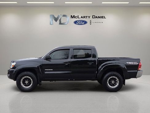 Used 2006 Toyota Tacoma PreRunner RWD image 3