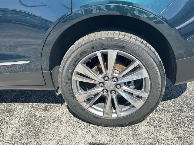 Used 2025 Cadillac XT5 Premium Luxury w/ Technology Package FWD image 13