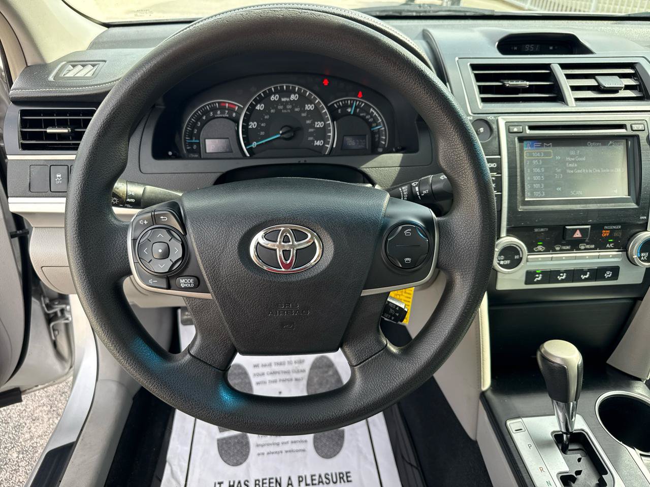 Used 2013 Toyota Camry LE FWD image 33