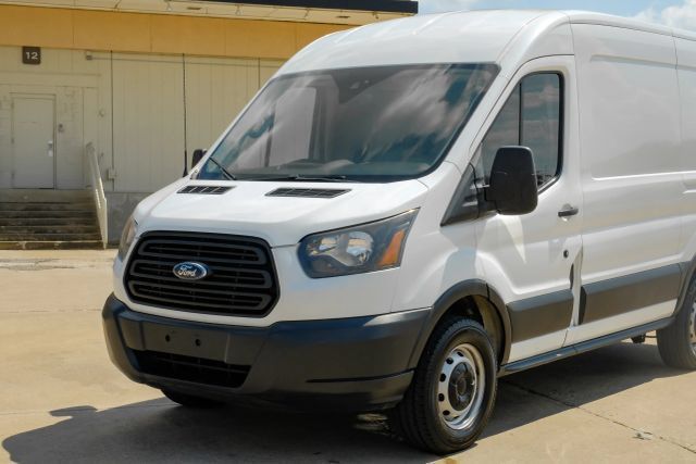 Used 2018 Ford Transit 250 130 Medium Roof RWD image 6
