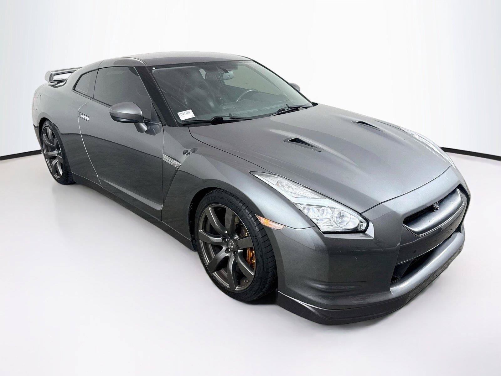Used 2009 Nissan GT-R Premium AWD/4WD image 7