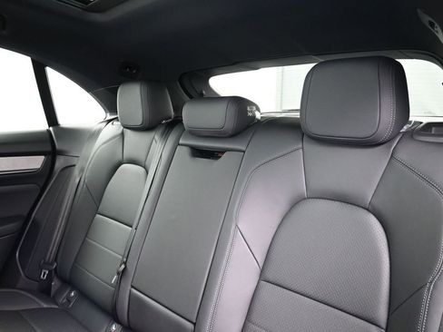 Certified 2024 Porsche Macan 4 Electric AWD/4WD image 6