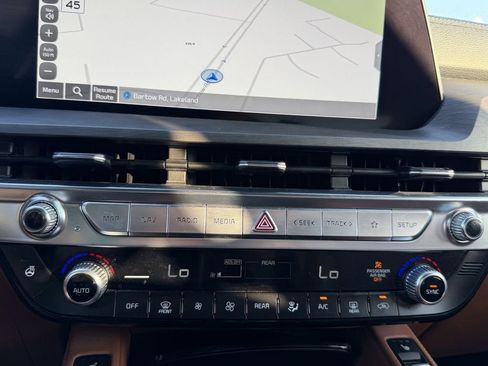 Certified 2023 Kia Telluride SX Prestige X-Line AWD/4WD image 24
