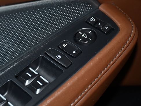 Certified 2025 Acura MDX SH-AWD w/ Technology Package image 33