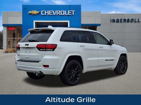 Used 2019 Jeep Grand Cherokee Altitude AWD/4WD image 25