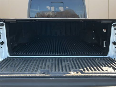 Certified 2024 Jeep Gladiator Sport image 14