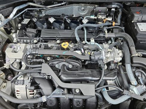 Used 2025 Toyota Corolla LE FWD image 21
