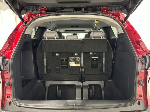 Used 2025 Toyota Sienna XLE AWD/4WD image 54