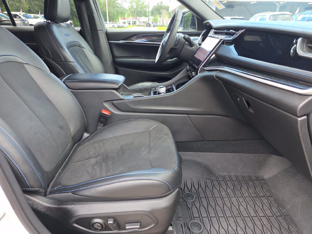 Used 2024 Jeep Grand Cherokee Trailhawk w/ Advanced Protech Group II AWD/4WD image 14