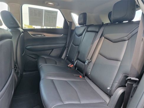 Used 2018 Cadillac XT5 Luxury image 21