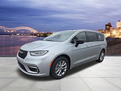 New 2026 Chrysler Pacifica Limited