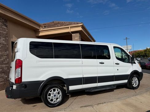 Used 2016 Ford Transit 350 XLT image 32