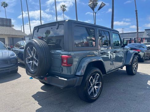 Used 2024 Jeep Wrangler Unlimited w/ Convenience Group image 5