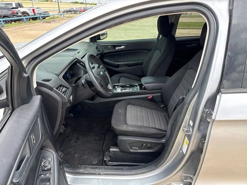 Used 2020 Ford Edge SE FWD image 18