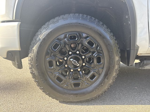 Used 2022 Chevrolet Silverado 2500 LTZ w/ LTZ Plus Package AWD/4WD image 13