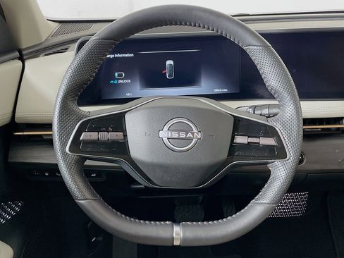 Used 2025 Nissan Ariya FWD image 18