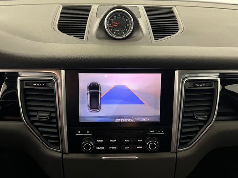 Used 2018 Porsche Macan S image 29