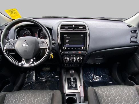 Used 2022 Mitsubishi Outlander Sport LE FWD image 15