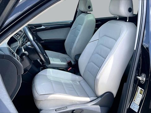 Used 2018 Volkswagen Tiguan SEL Premium AWD/4WD image 7