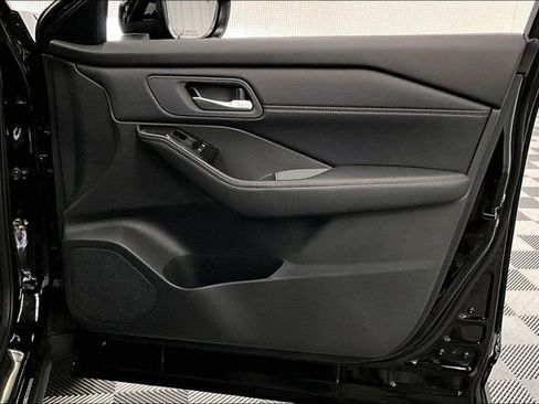 New 2026 Nissan Rogue SV FWD image 37