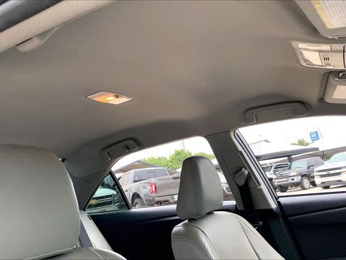 Used 2015 Toyota Camry LE FWD image 14