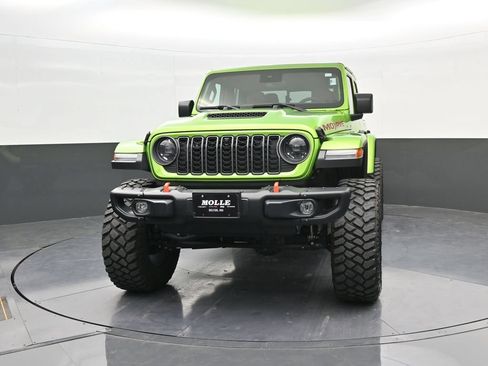 Used 2025 Jeep Gladiator Mojave AWD/4WD image 3