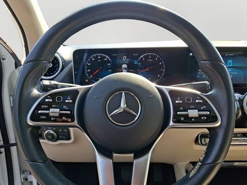 Used 2021 Mercedes-Benz GLA 250 4MATIC image 20