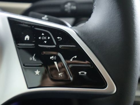 Used 2025 Mercedes-Benz CLA 250 image 13