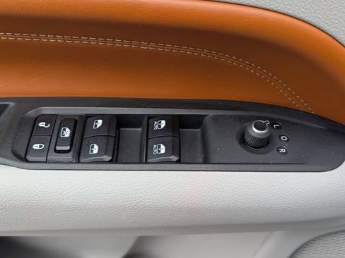 Used 2024 Jeep Compass Limited AWD/4WD image 19