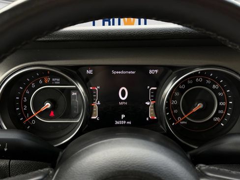 Used 2023 Jeep Gladiator Sport AWD/4WD image 9